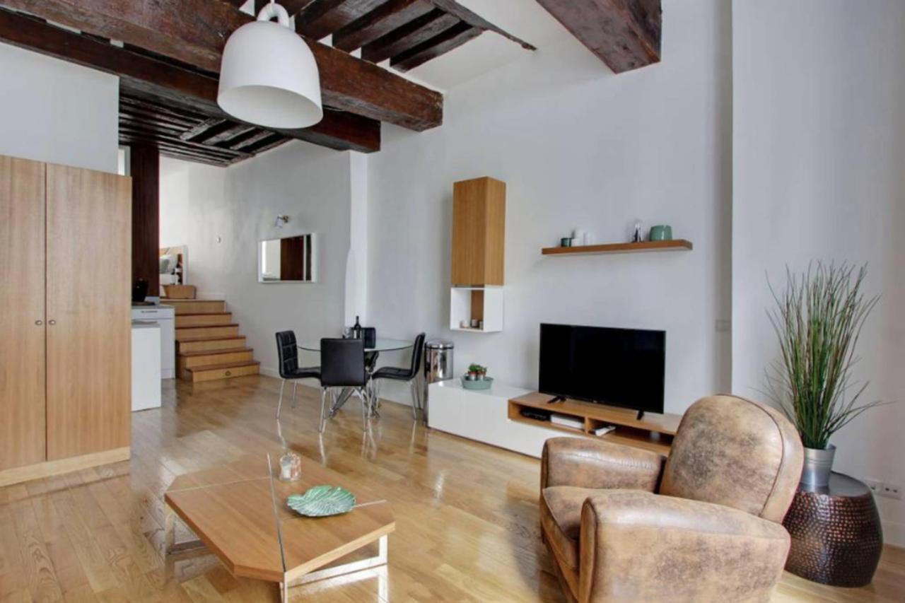 パリLuminous Loft In Saint-Germain Des Presアパートメント エクステリア 写真