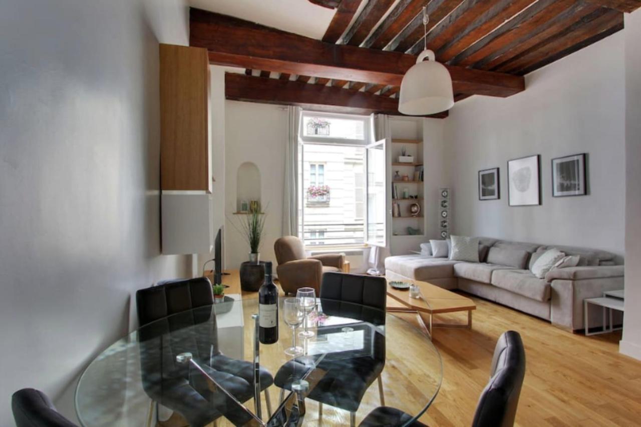 パリLuminous Loft In Saint-Germain Des Presアパートメント エクステリア 写真